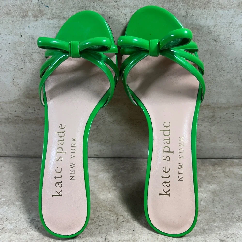 Kate Spade New York Swing Green Patent Leather Bow Kitten Heel Sandals 7B